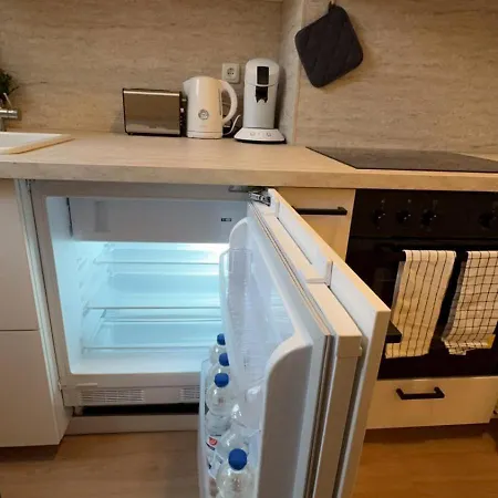 Апартаменты Modernes Ferienapartment In Berlin-neukoelln *
