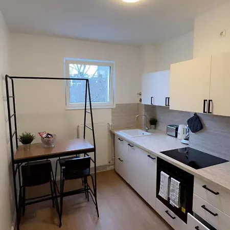 Апартаменты Modernes Ferienapartment In Berlin-neukoelln Берлин
