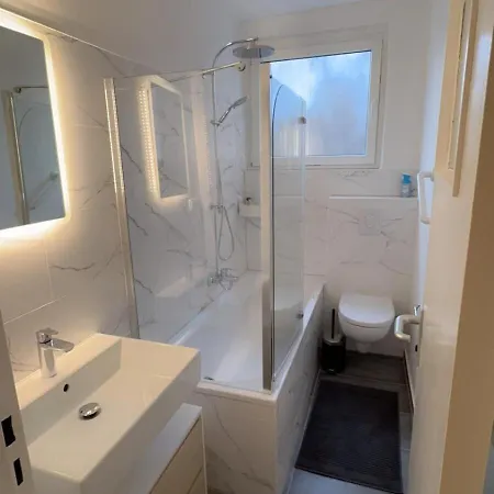 Modernes Ferienapartment In Berlin-neukoelln Lägenhet