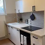 Modernes Ferienapartment In Berlin-neukoelln Daire