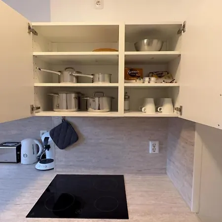 Modernes Ferienapartment In Berlin-neukoelln Берлин